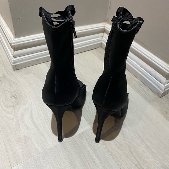 Steve Madden heels - Picture 2 of 4